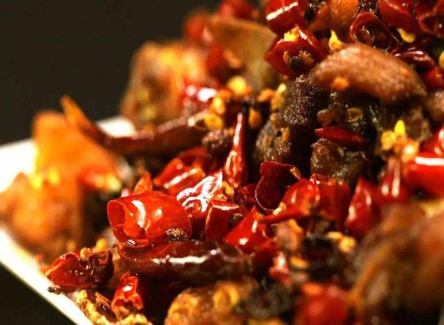 哺乳期饮食有多关键？产妇错吃食物，导致宝宝嘴边长“奶泡”