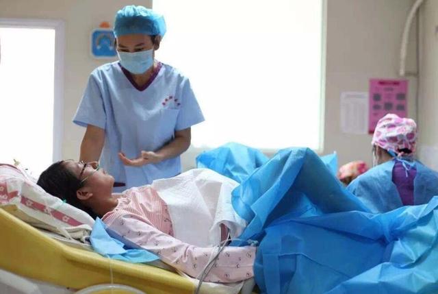 生娃时便便一起出来超尴尬？听听助产士的真实说法，恭喜做对了