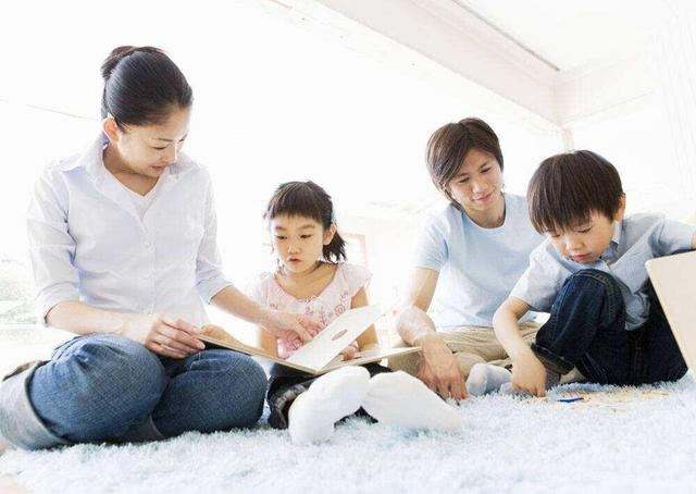 想要孩子爱上读书，无需父母去要求，只要家长给予孩子榜样的力量