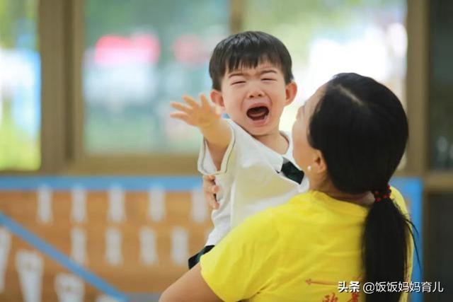 为了不去上幼儿园，孩子真拼，层出不穷的理由，让人忍俊不禁
