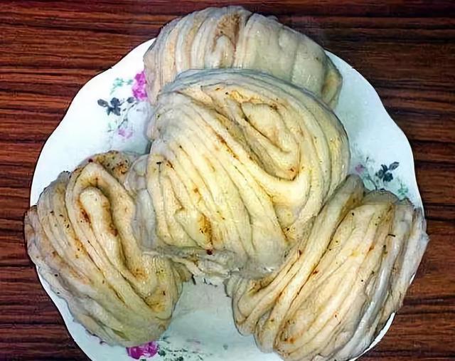 春季，多给孩子做这面食，钙量是牛奶的4倍，孩子吃了一个又一个