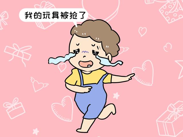 娃的玩具被抢了，两位宝妈的不同态度，直接影响孩子未来性格