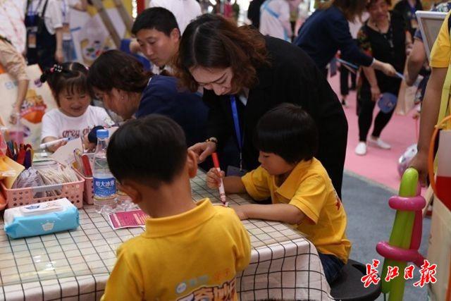 武汉变身“亲子经济”最热城市，“年轻高知白领”为主力消费人群
