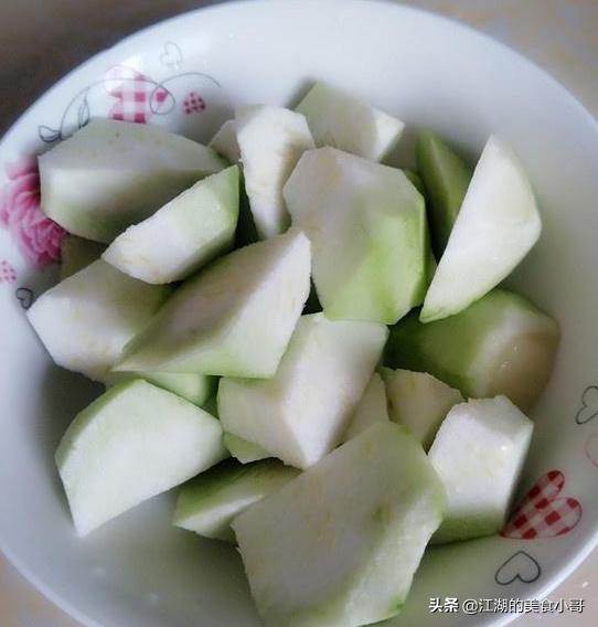 4月天天给孩子煮这个汤，大脑发育立竿见影，记性也好很多