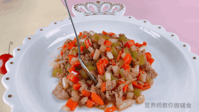 这种食物发芽了，营养能翻好几倍，宝宝吃开胃补铁，不吃就可惜了