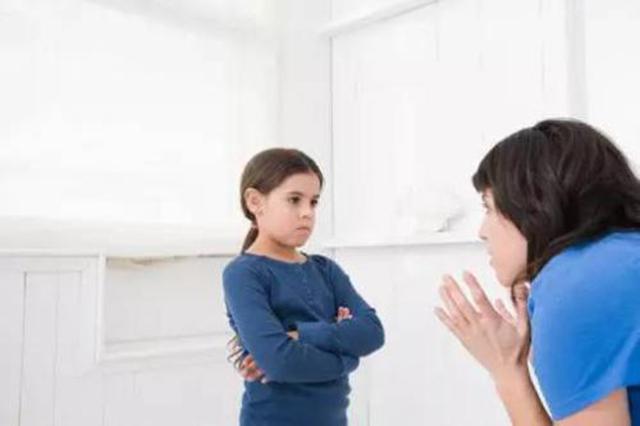 还吐槽老人带娃？父母再忙也要亲自做这件事，否则苦老人害孩子！
