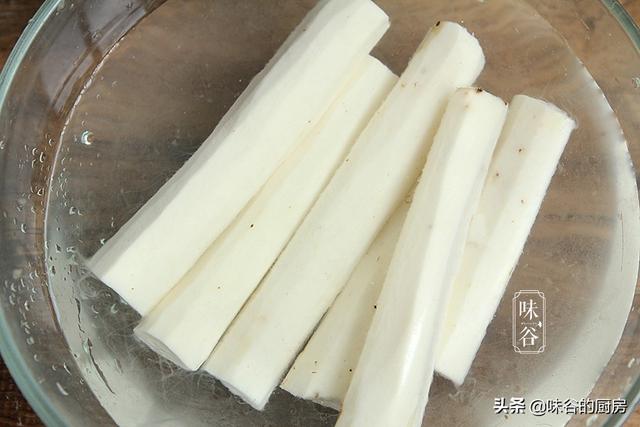 山药也能做成饼，健脾养胃，营养好吸收，孩子早餐多吃身体棒！