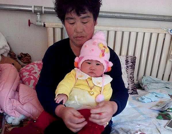 照顾一岁内宝宝，这些事别听老人的，为了宝宝，你要顶住压力！