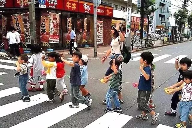 为什么在日本很少见到“熊孩子”？