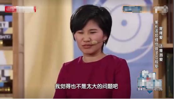 7岁女孩欺负弟弟，跟妈妈、奶奶动手，母亲却觉得不是太大问题
