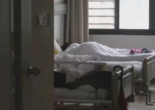 女子怀孕3个月 子宫却是空的