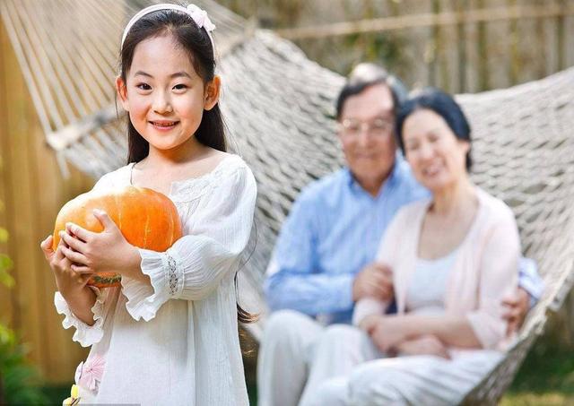 在婆媳关系中，有一个优秀的“调解员”是前提，聪明男人都懂