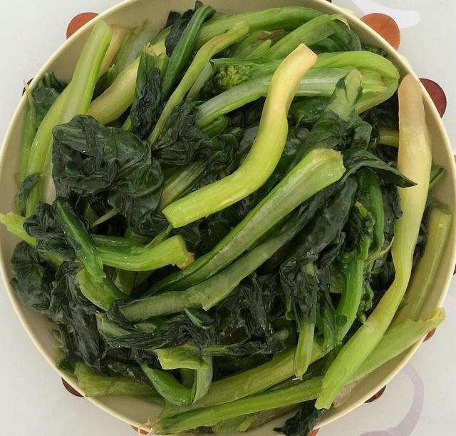 这菜一年四季都受欢迎，5块钱一斤，补钙最厉害，孩子多吃猛长个