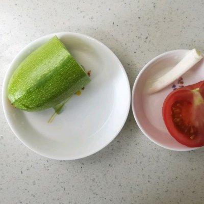 爽口的茄汁西葫芦：宝宝辅食营养食谱菜谱