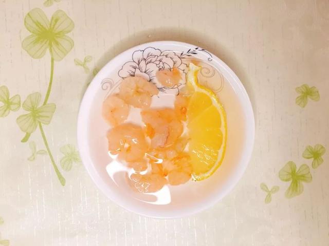 妈妈时间不够，十分钟教你做一道色香味俱全的辅食，宝宝特爱吃！