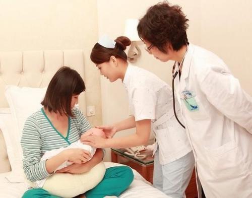 母乳中含有雌激素，长期给女宝宝喂养，会导致孩子性早熟吗？