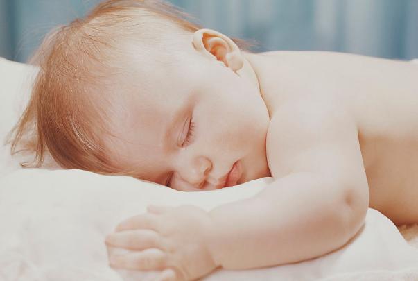 这些习惯会影响孩子身高，有的家长却错以为孩子能长大个，要重视