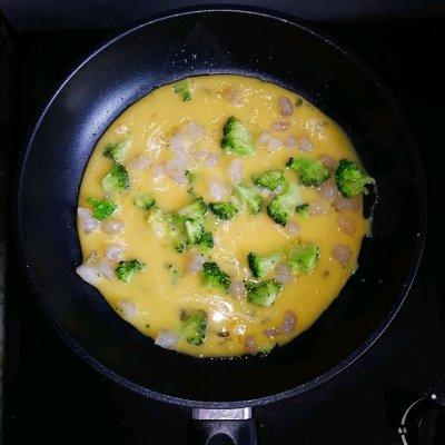 营养又补钙的黑芝麻西兰花虾仁烘蛋