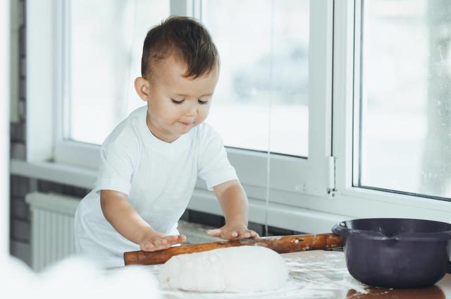 我七岁就能做饭，为什么孩子十岁还不会自己穿衣（内附自查清单）