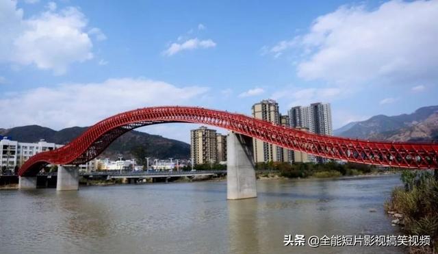 27岁妈妈携三子跳桥！没睡过一个整觉，没有人真正体谅我