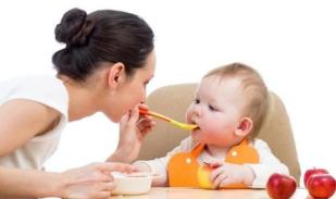 孩子多大可以加辅食？别拖，这一时间就该抓紧了