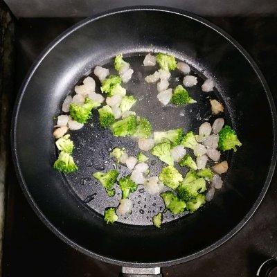 营养又补钙的黑芝麻西兰花虾仁烘蛋