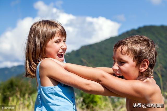 孩子被打了，你会怎么处理？这道幼儿园入园考试题应该这么回答！