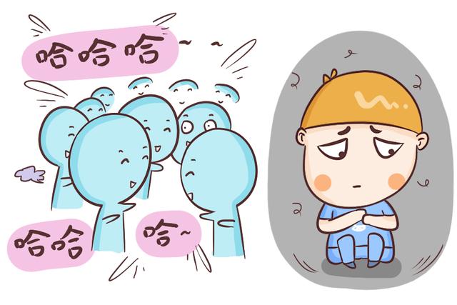 如果家里条件并非特别差，就别总让娃穿这种衣服，虽省钱但影响大