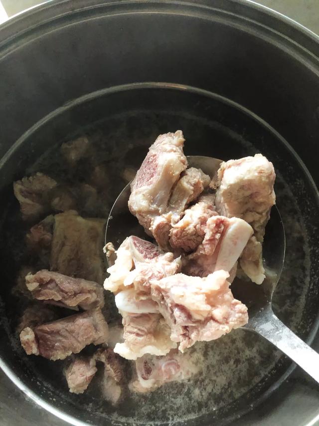排骨这样做，一次做好两样菜，省时又好吃，宝妈必备技能