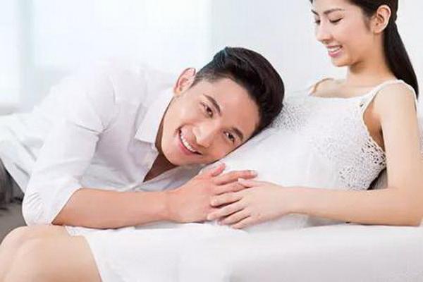 预产期到来前孕妈腹部变成这种形状，恭喜宝宝已发动、你要卸货了