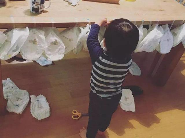 3岁孩子总爱把东西摆一排，还不让动？别怪他，秩序敏感期不好惹