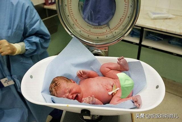 新生儿出生多重最合适？5斤、6斤、8斤差距在哪里？别不在意