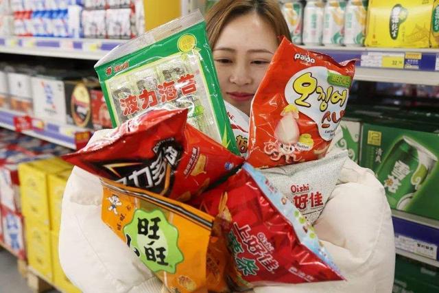 为了孩子身体健康，家长要狠下心，让他们远离“坑娃”零食