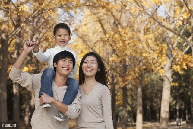 爸爸152厘米，孩子长到185厘米！做好4点，让孩子身高比父母更高