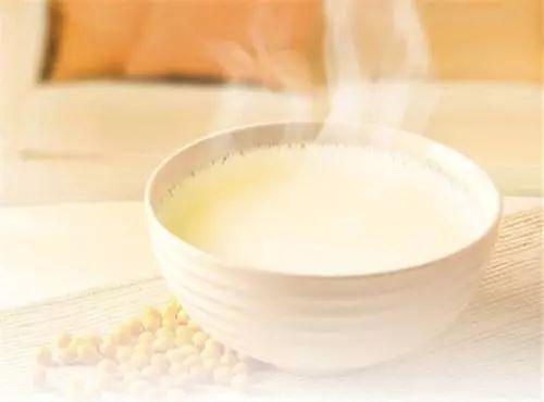 孕期经常喝牛奶和豆浆的区别竟然这么大！