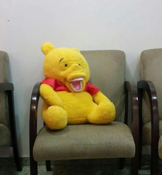 外国牙医们准备的玩具画风清奇，一眼就让人知道牙齿的重要性