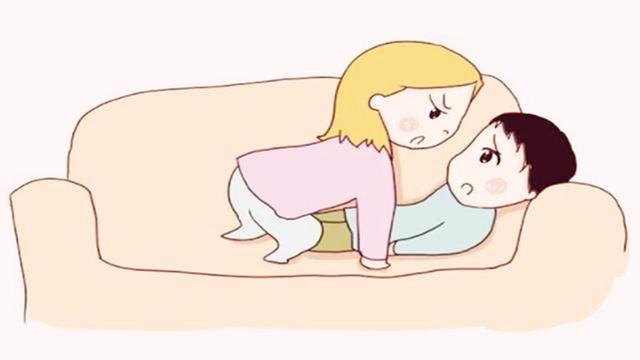 宝宝醒来大喊＂爸爸你压着妈妈干什么?＂,随后妈妈的回答,值得称赞