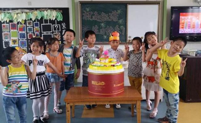 4岁女儿在幼儿园过生日，妈妈送了蛋糕却没有吃，老师解释很现实