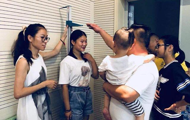 00后身高普遍偏高，男孩动不动就一米八？长高的秘诀在这呢