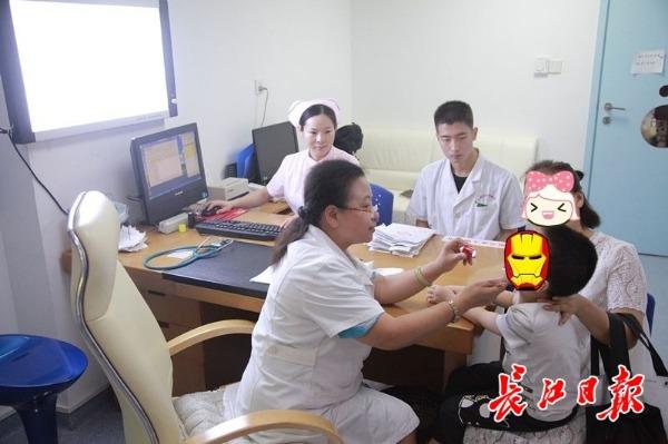 妈妈擅自停药！4岁宝宝哮喘复发险丢命