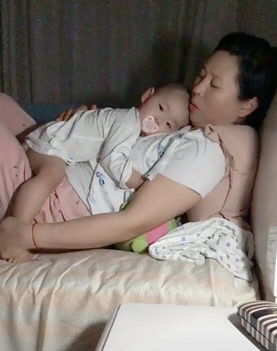 孩子跟这4种老人睡，妈妈不用费心“抢”孩子，孩子始终跟你最亲