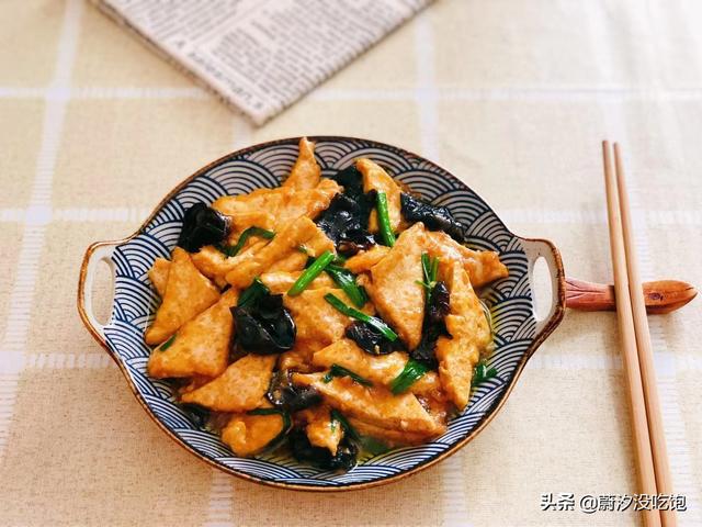 5月多给孩子吃这菜，一斤才2块钱，补钙又健脑，强过大鱼大肉