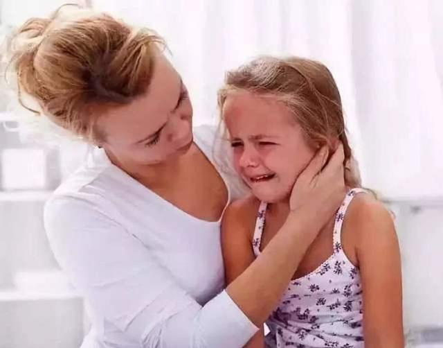 孩子一哭就哄？小心你的纵容成了孩子坏习惯的源头
