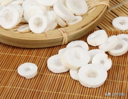 妈妈奶水不足怎么办？3个催乳误区，看完宝妈们松了口气