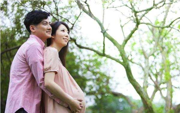 爸爸给老大老二取名：“逗号句号”，听完老三名字，奶奶不乐意了