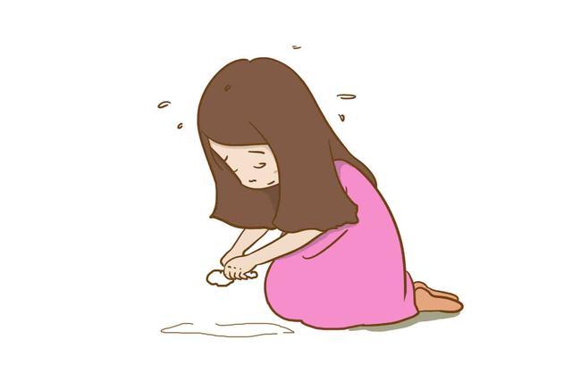 公交车上女孩吵着要尿尿，妈妈的做法让众人嫌弃，换成你会怎么做