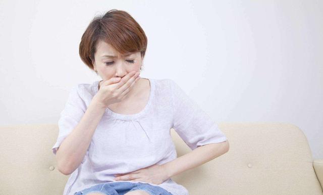 孕早期孕吐很难受，试试这3种方法，孕妈少遭罪，还有益胎儿发育