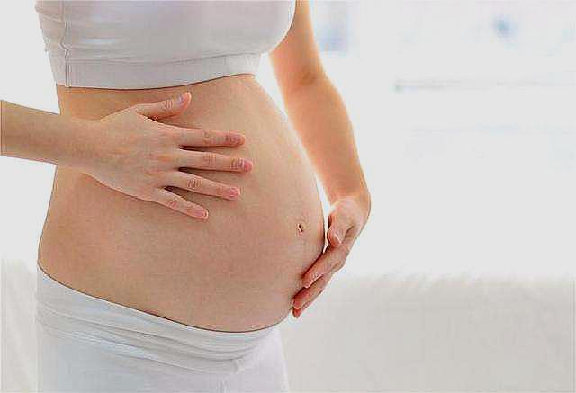 为什么有的孕妈肚子看起来大，生出来的孩子却很小？原因很扎心