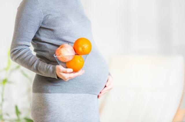 熬到孕晚期，孕妈身体出现这4种“不适”，其实说明胎宝发育很好
