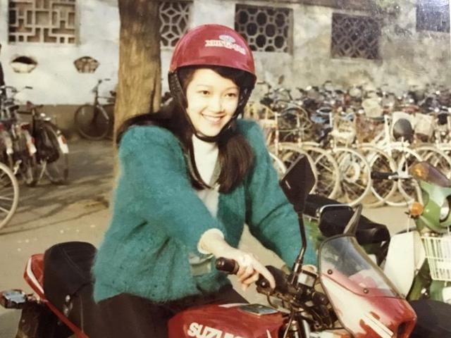 十张图带你看看，妈妈年轻时长得多好看，素颜张张都“惊艳”